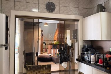 Casa &agrave; venda - 303m&sup2; - Conjunto Habitacional Sumar&eacute; (Sumar&eacute;)