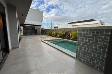 Casa &agrave; venda - 195m&sup2; - Condom&iacute;nio Parthenon