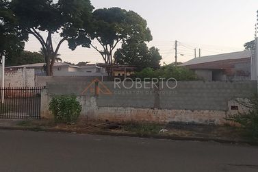 Terreno &agrave; venda - 390m&sup2; - Jardim S&atilde;o Crist&oacute;v&atilde;o