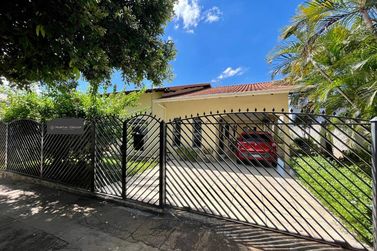Casa &agrave; venda - 174m&sup2; - Centro