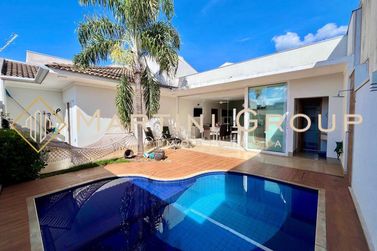 Casa &agrave; venda - 160m&sup2; - Condom&iacute;nio Arauc&aacute;ria
