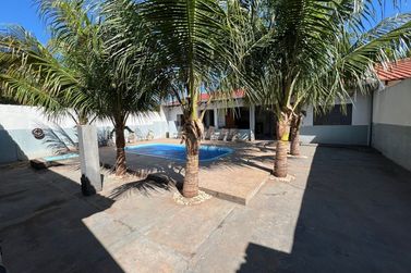 Casa para alugar - 416m&sup2; - Centro
