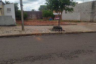 Terreno &agrave; venda - 382m&sup2; - Jardim Progresso