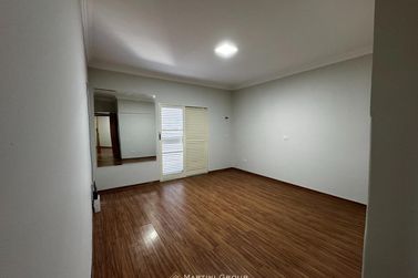 Sobrado para alugar - 306m&sup2; - Jardim Simara