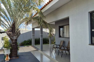 Casa &agrave; venda - 140m&sup2; - Jardim Oasis