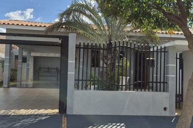 Casa &agrave; venda - 140m&sup2; - Jardim Oasis