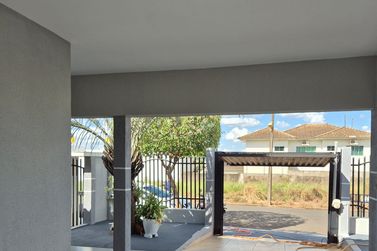 Casa &agrave; venda - 140m&sup2; - Jardim Oasis