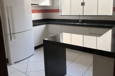 Casa para alugar - 386m&sup2; - Jardim Igua&ccedil;u