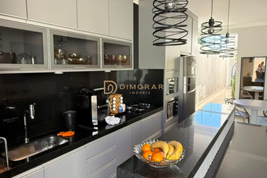 Sobrado &agrave; venda - 207m&sup2; - Centro