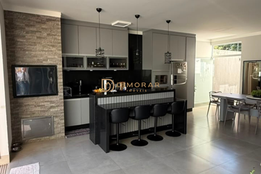 Sobrado &agrave; venda - 207m&sup2; - Centro