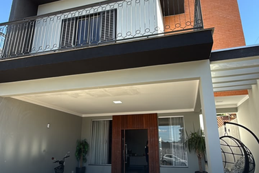 Sobrado &agrave; venda - 207m&sup2; - Centro