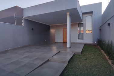 Casa &agrave; venda - 122m&sup2; - Jardim Santos Dumont