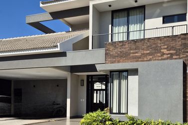 Casa &agrave; venda - 270m&sup2; - Centro