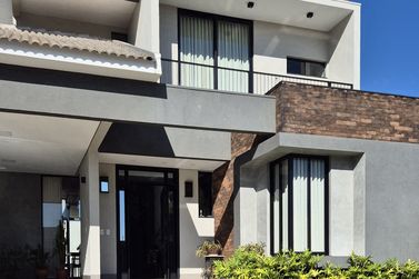Casa &agrave; venda - 270m&sup2; - Centro