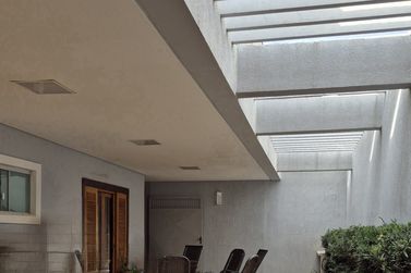 Casa &agrave; venda - 324m&sup2; - Centro