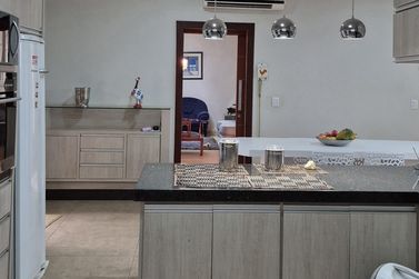 Casa &agrave; venda - 324m&sup2; - Centro