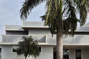 Casa &agrave; venda - 324m&sup2; - Centro