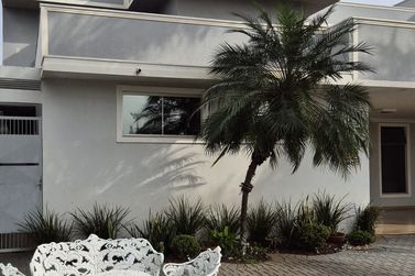 Casa &agrave; venda - 324m&sup2; - Centro