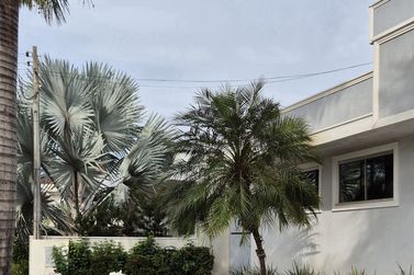 Casa &agrave; venda - 324m&sup2; - Centro