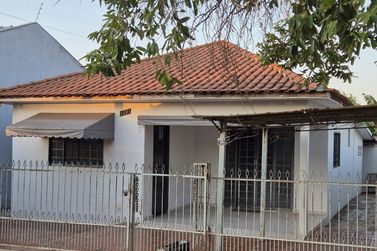 Casa &agrave; venda - 140m&sup2; - Centro