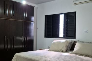 Casa &agrave; venda - 140m&sup2; - Centro