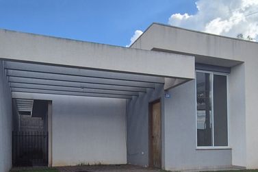 Casa &agrave; venda - 100m&sup2; - Centro