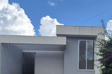 Casa &agrave; venda - 100m&sup2; - Centro