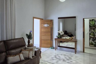 Casa &agrave; venda - 185m&sup2; - SUMARE
