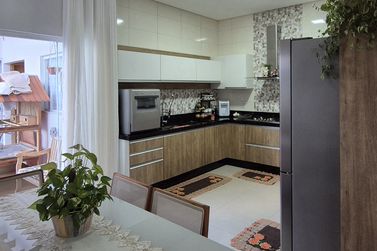 Casa &agrave; venda - 185m&sup2; - SUMARE