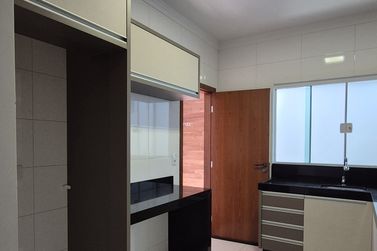 Casa &agrave; venda - 110m&sup2; - Santos Dumont