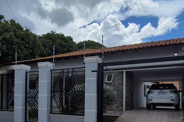 Casa &agrave; venda - 230m&sup2; - JD S Jorge 