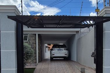 Casa &agrave; venda - 230m&sup2; - JD S Jorge 