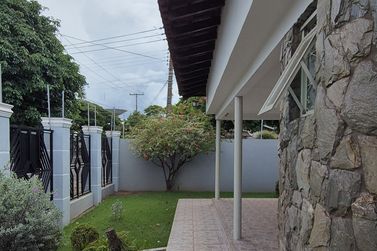 Casa &agrave; venda - 230m&sup2; - JD S Jorge 
