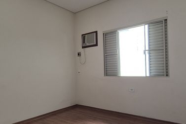 Casa &agrave; venda - 230m&sup2; - JD S Jorge 