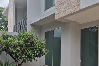 Sobrado &agrave; venda - 130m&sup2; - JD Ouro Branco 