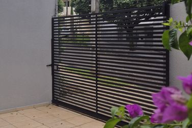 Sobrado &agrave; venda - 130m&sup2; - JD Ouro Branco 