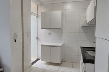 Sobrado &agrave; venda - 130m&sup2; - JD Ouro Branco 