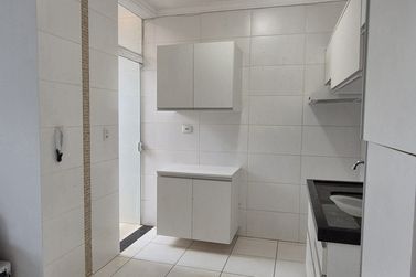 Sobrado &agrave; venda - 130m&sup2; - JD Ouro Branco 