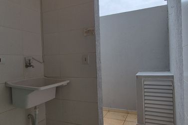 Sobrado &agrave; venda - 130m&sup2; - JD Ouro Branco 