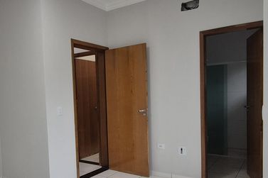 Sobrado &agrave; venda - 130m&sup2; - JD Ouro Branco 