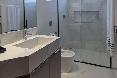 Casa &agrave; venda - 337m&sup2; - Condom&iacute;nio 