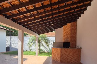 Casa &agrave; venda - 191m&sup2; - Centro