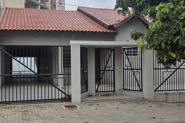 Casa &agrave; venda - 197m&sup2; - Centro