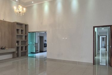 Casa &agrave; venda - 200m&sup2; - JD Santos Dumont 