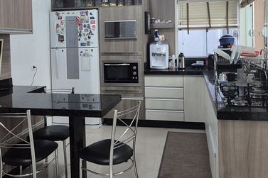 Casa &agrave; venda - 200m&sup2; - Condom&iacute;nio San lorenzo 