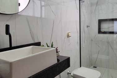 Casa &agrave; venda - 215m&sup2; - JD Oasis