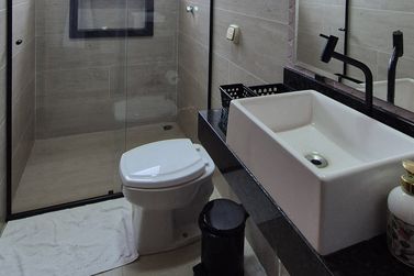 Casa &agrave; venda - 215m&sup2; - JD Oasis