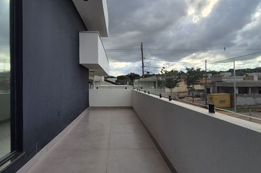 Casa &agrave; venda - 215m&sup2; - JD Oasis