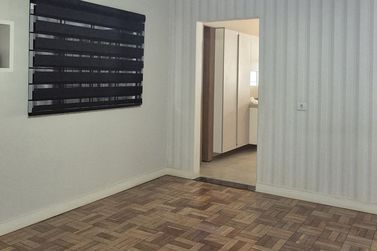 Casa &agrave; venda - 247m&sup2; - Prox mercado Camilo