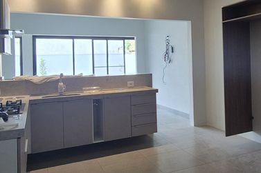 Casa &agrave; venda - 247m&sup2; - Prox mercado Camilo